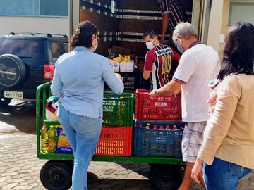 Tricolores de Santa Teresa arrecadam mais de 700 kg de alimentos para o hospital do município