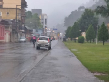Chuvas fortes durante a noite de ontem 30 e nesta madrugada 31 alegram agricultores em Marechal Floriano