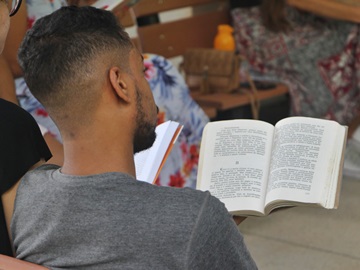 Clube de leitura com encontros virtuais durante o distanciamento social