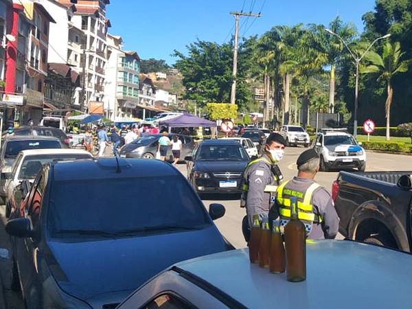 Policia Militar mantem feira em clima de calmaria em Marechal Floriano 02