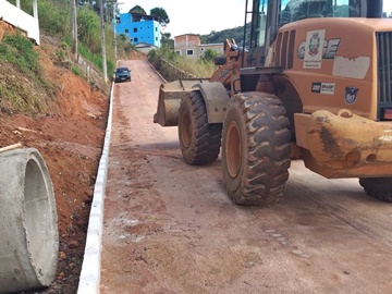 Ruas calçadas no morro da Macefel em Marechal Floriano 2