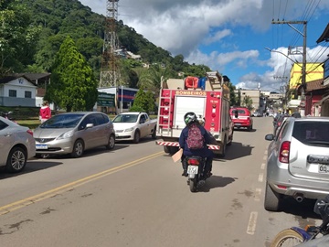 Bombeiros patrulham ruas de Marechal Floriano 2