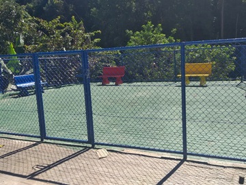 Prefeitura de Marechal Floriano instalará mais fitas na pequena quadra no Bairro Poço Fundo 2