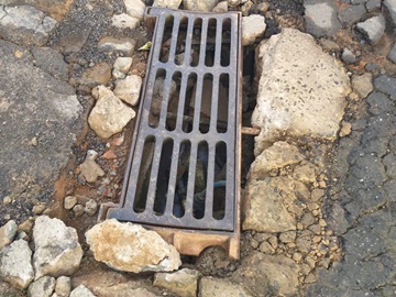 Prefeitura de Marechal Floriano promete reformar piso de ruas que apresentam problemas