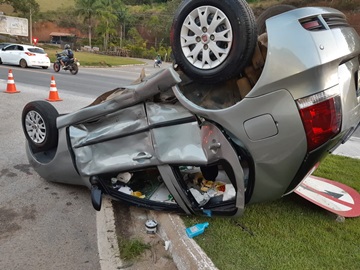 Movimentação neste feriado provoca colisão na BR 262 em Domingos Martins