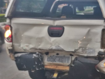 Caminhão colide na traseira de caminhonete no trevo da BR 262 em Marechal Floriano2