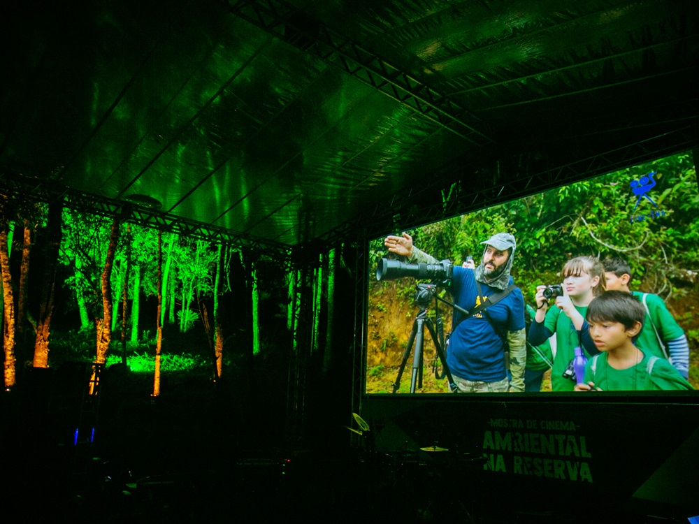 Cine.Ema começa hoje com programação online com filmes séries e bate papos