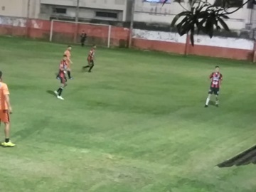 Partida de futebol amador tradicional retorna após Marechal Floriano entrar em risco baixo