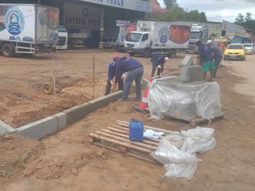 Pavimentação iniciada com instalação de meios fios no Trevo de Paraju Marechal Floriano 2