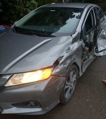 colisão em pista molhada 2 m