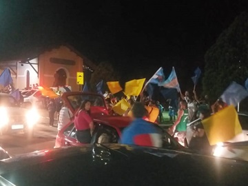 Eleitores de Cacau Lorenzoni comemoram mais uma vitória na eleição para prefeito em Marechal Floriano