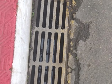 Esgotos pluviais são desentupidos em Marechal Florian