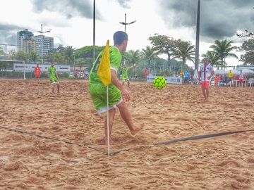 Jogador de futebol de areia do time de Marechal Floriano na Seleção Brasileira da categoria