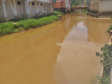 Chuvas fortes de ontem 03 aumentam o nível de água do Rio Jucu em Marechal Floriano