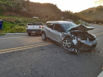 Acidente provoca ferimentos e destrói três carros em Marechal Floriano 2