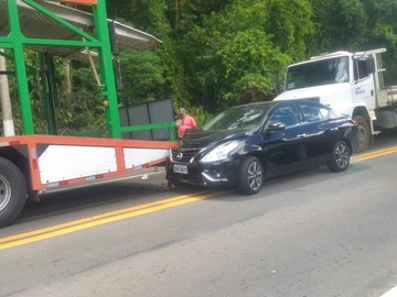 Movimento na BR 262 provoca colisão entre três veículos em Marechal Floriano