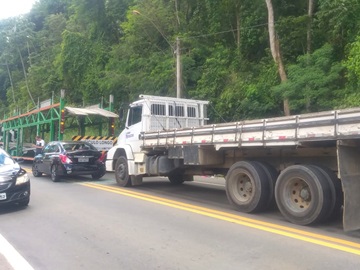 Movimento na BR 262 provoca colisão entre três veículos em Marechal Floriano 2