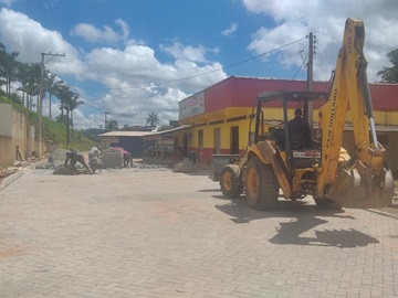 Novo piso em fase final de instalação no Trevo de Paraju em Marechal Floriano 2