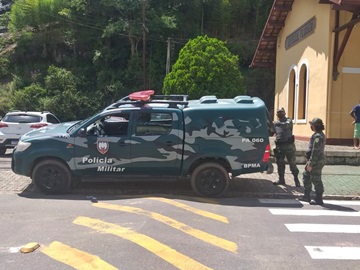 Bombeiros capturam mais uma cobra no Museu da Imigração em Marechal Floriano