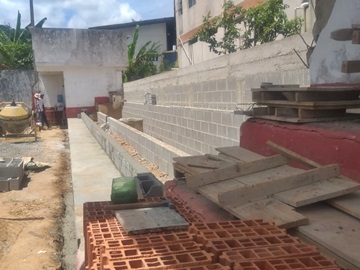 Obras de arquibancada e muro do campo do América devem ser concluídas em 15 dias