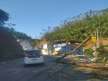 Tempestade provoca destruição em Marechal Floriano 2