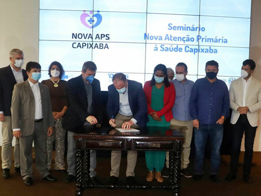 Governador-assina-plano-para-o-compromisso-de-fortalecimento-da-Atencao-Primaria-a-Saude-capixaba