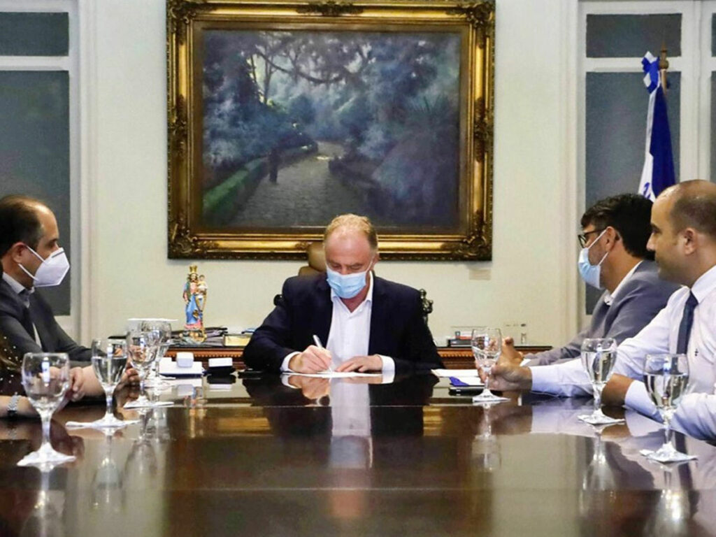 Iema-assina-contrato-para-digitalizacao-do-licenciamento-ambiental-e-outros-servicos