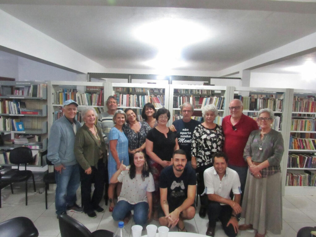 Clube-do-Livro-retoma-suas-