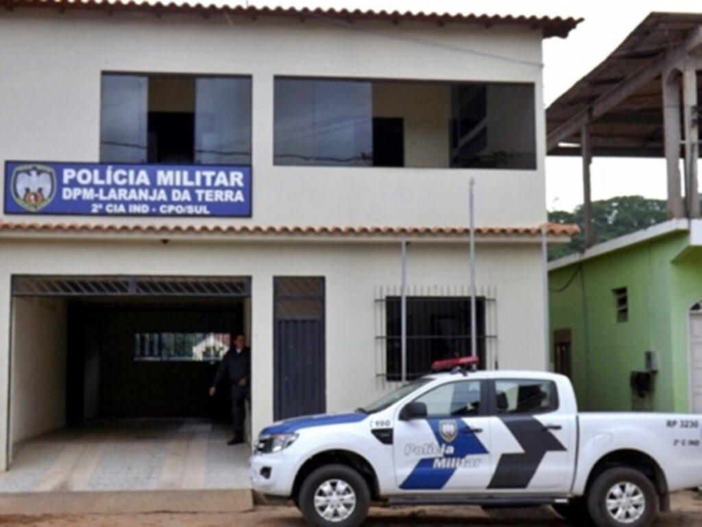 Homem-e-apunhalado-no-peito