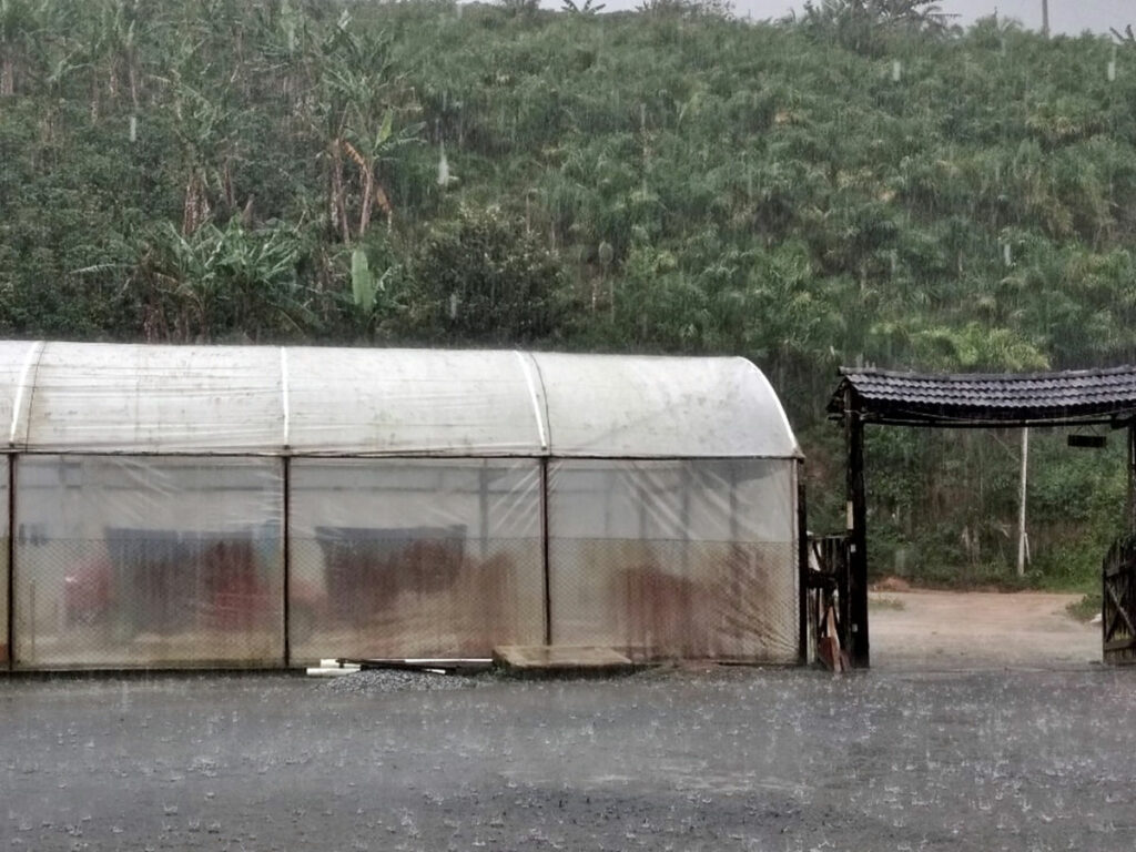 Alerta-de-deslizamentos-e-d