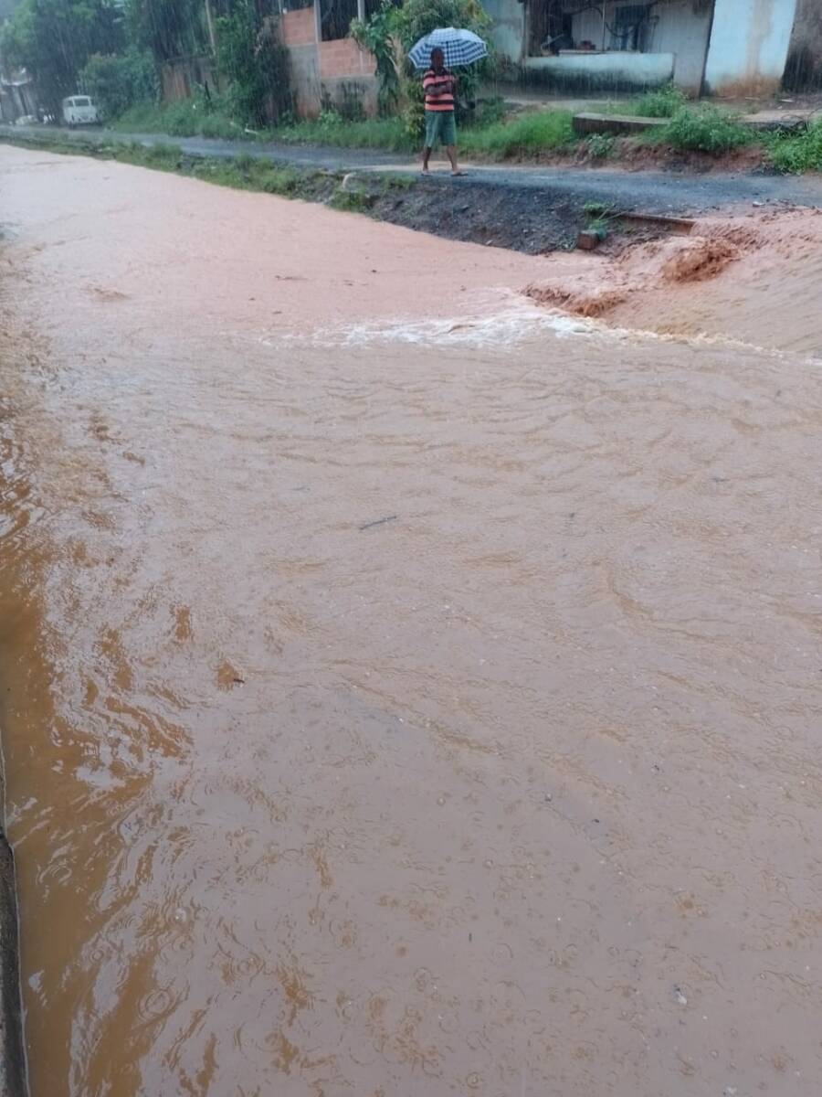 Chuva alaga Marechal Floriano (1)