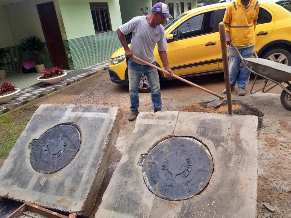 Tampas-modernas-de-bueiros-