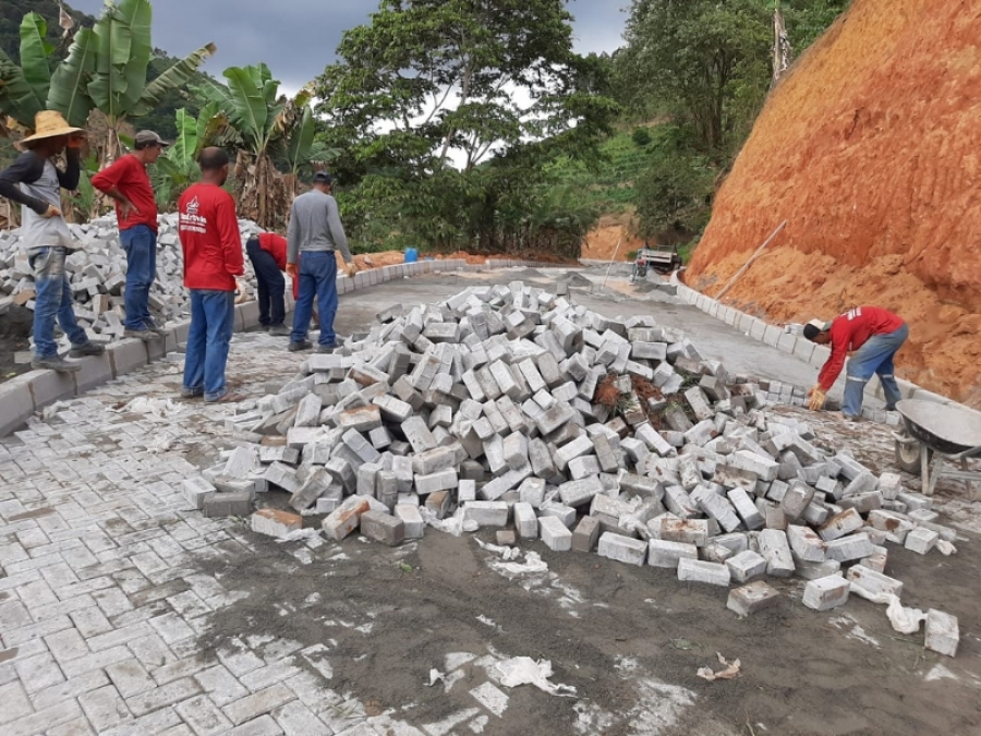 Obras-em-Ponto-Alto