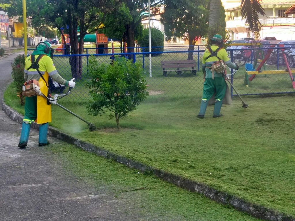 Parquinho-infantil-recebe-c