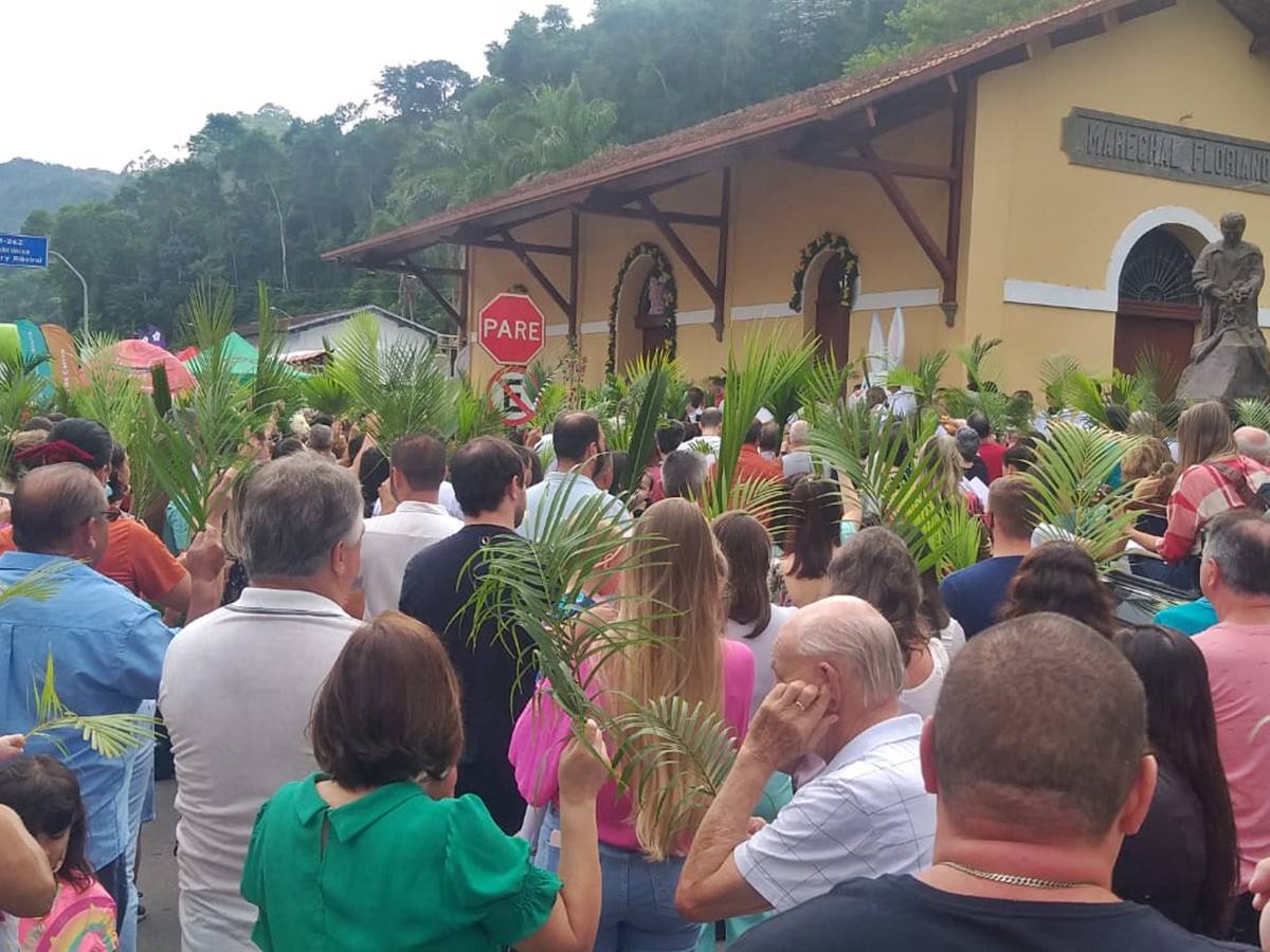 Colisao-entre-motocicletas-em-estrada-trafegavel-deixa-dois-feridos-em-Marechal-Floriano-capa