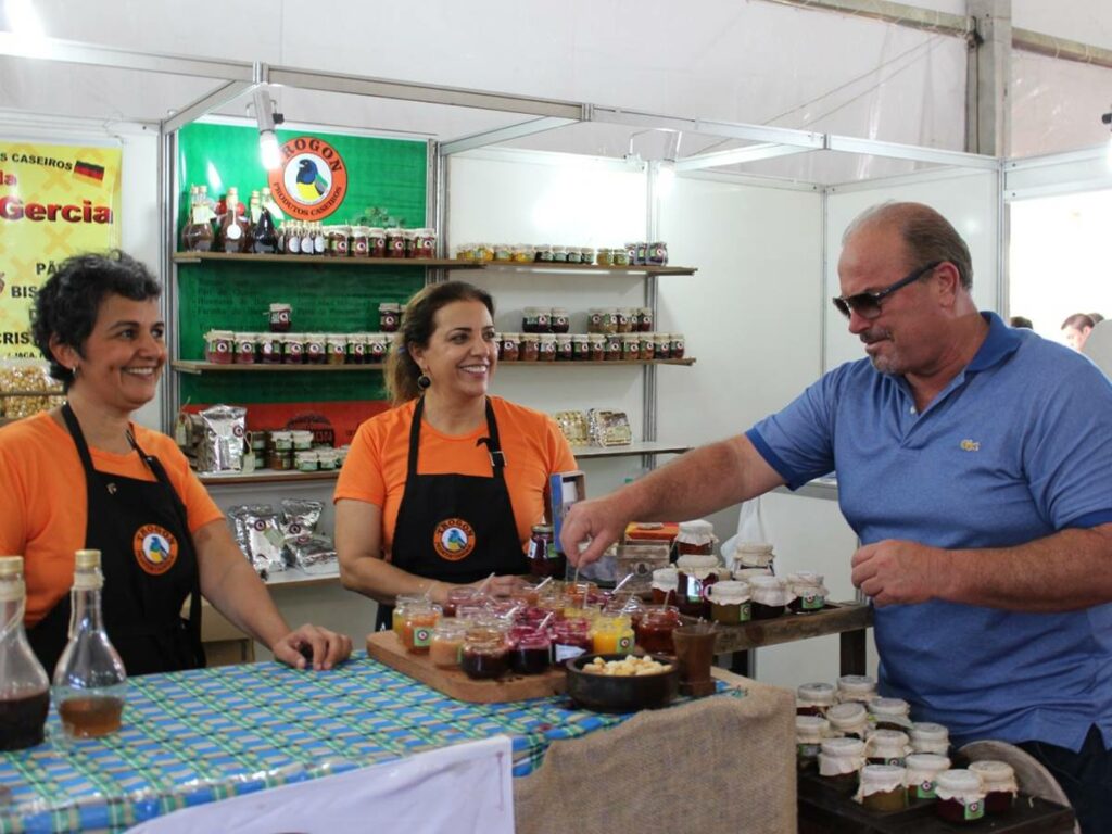 Produtos-do-interior-do-Estado-sao-destaques-na-Feira-Sabores-da-Terra-que-comeca-hoje-07-em-Vitoria1