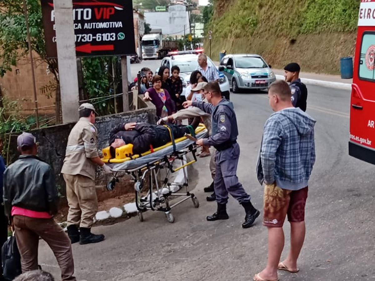 Acidente-entre-moto-e-carro-deixa-um-ferido-em-Marechal-Floriano-1 Acidente-entre-moto-e-carro-deixa-um-ferido-em-Marechal-Floriano-1