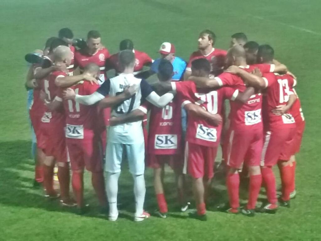 Partida-de-futebol-entre-o-Rio-Branco-de-Vitoria-e-America-de-Marechal-Floriano-fica-sem-gols