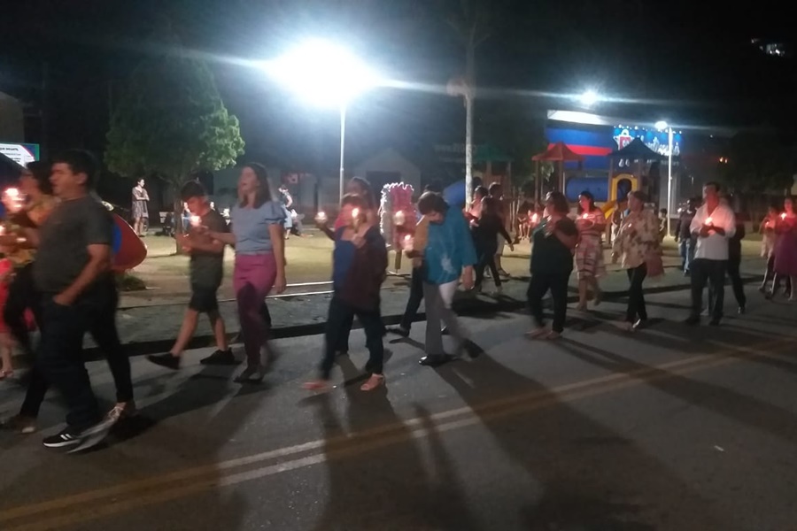 Procissao-religiosa-parou-Marechal-Floriano-na-noite-de-ontem