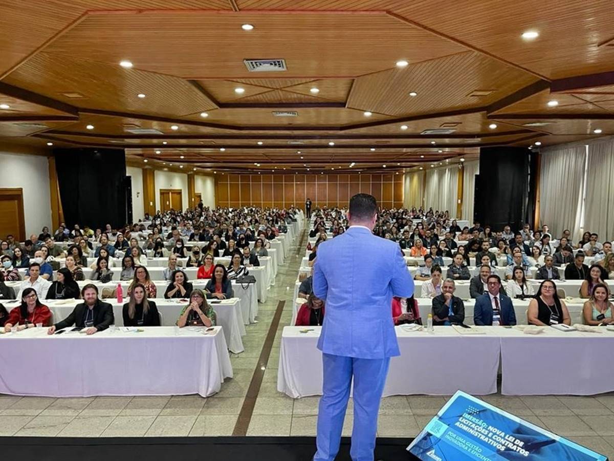Servidores-publicos-sao-qualificados-sobre-nova-Lei-de-Licitacoes Servidores-publicos-sao-qualificados-sobre-nova-Lei-de-Licitacoes