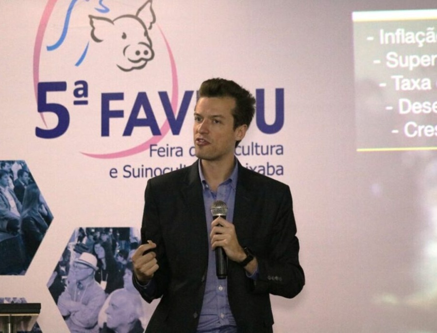 Desafios-e-as-oportunidades-para-a-avicultura-e-a-suinocultura-brasileira-serao-destaques-na-Favesu