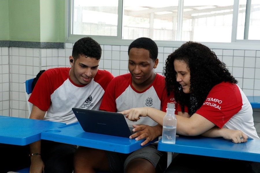 Governo-do-Espirito-Santo-ganha-destaque-em-investimentos-na-Educacao-durante-pandemia-1