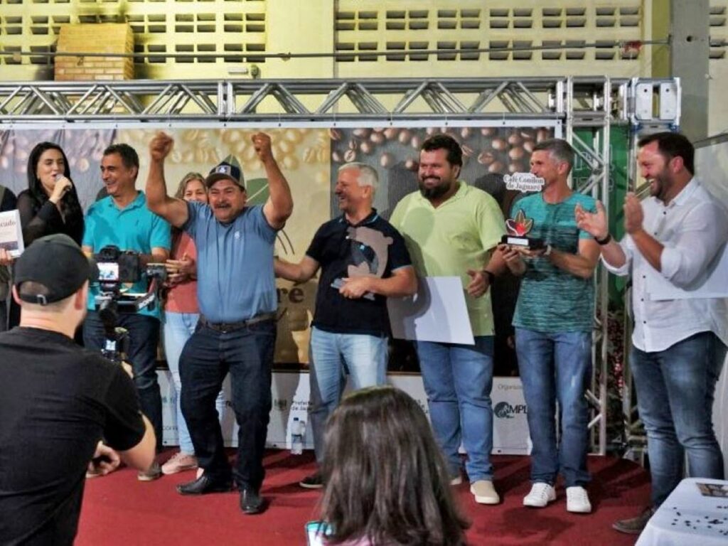 Conheca-o-vencedor-do-1o-Concurso-de-Cafe-Conilon-de-Jaguare