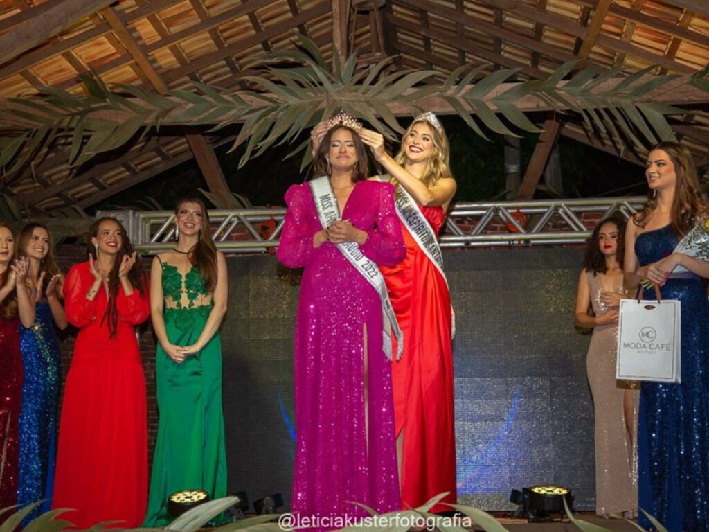 Maiza-Leite-Generozo-e-eleita-a-Miss-Afonso-Claudio-2022-1