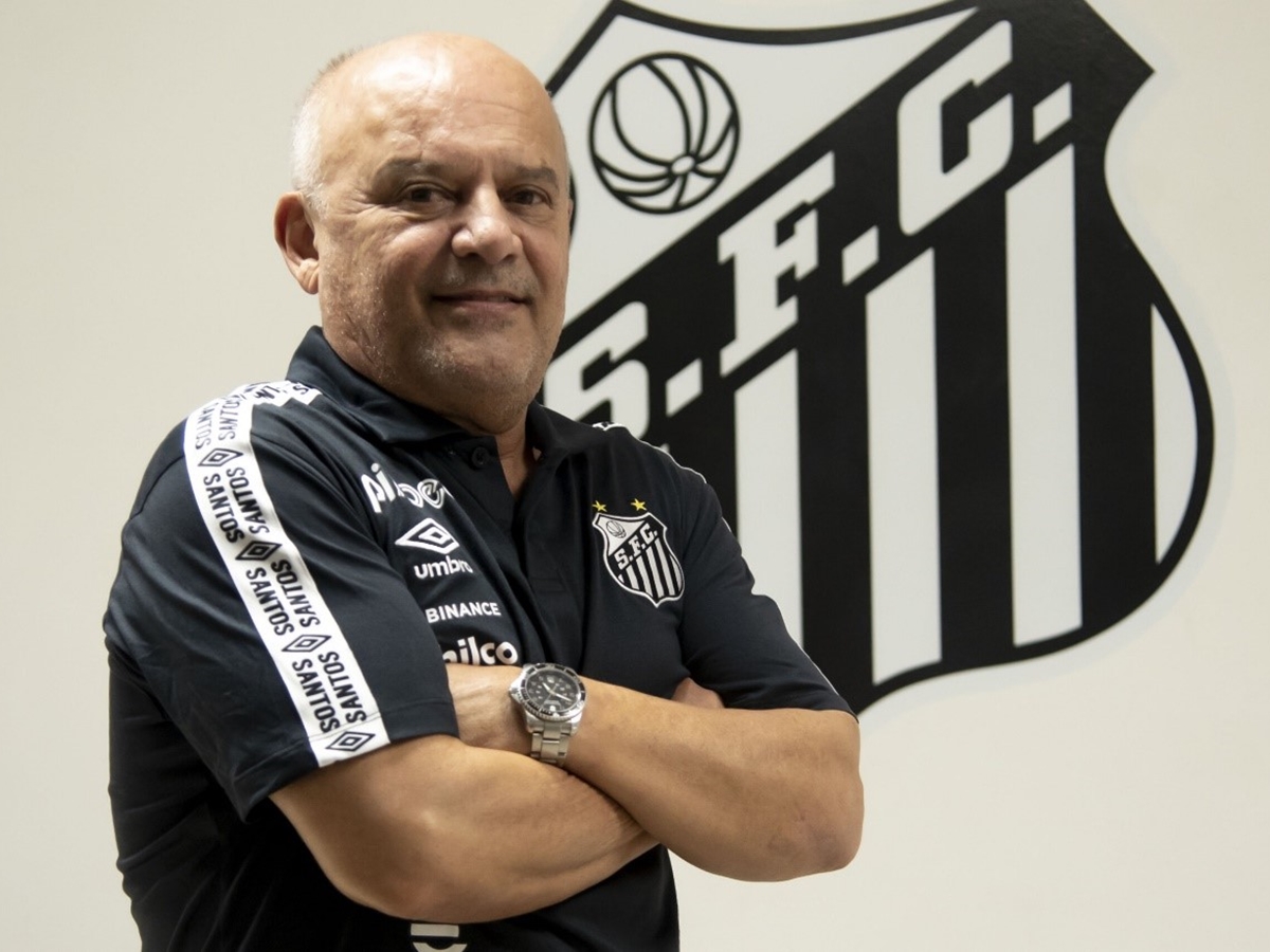 Santos-comeca-reestruturacao-do-departamento-de-futebol-com-escolha-de-novo-executivo