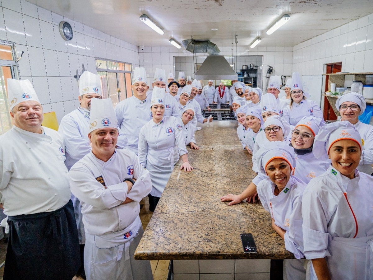 Encontro-reunira-centenas-de-chefs-do-Brasil-e-da-Italia-nas-montanhas-capixabas