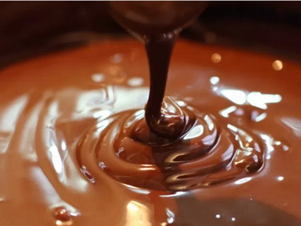 Anvisa-proibe-venda-de-2-lotes-de-chocolates-Garoto-que-podem-conter-vidro