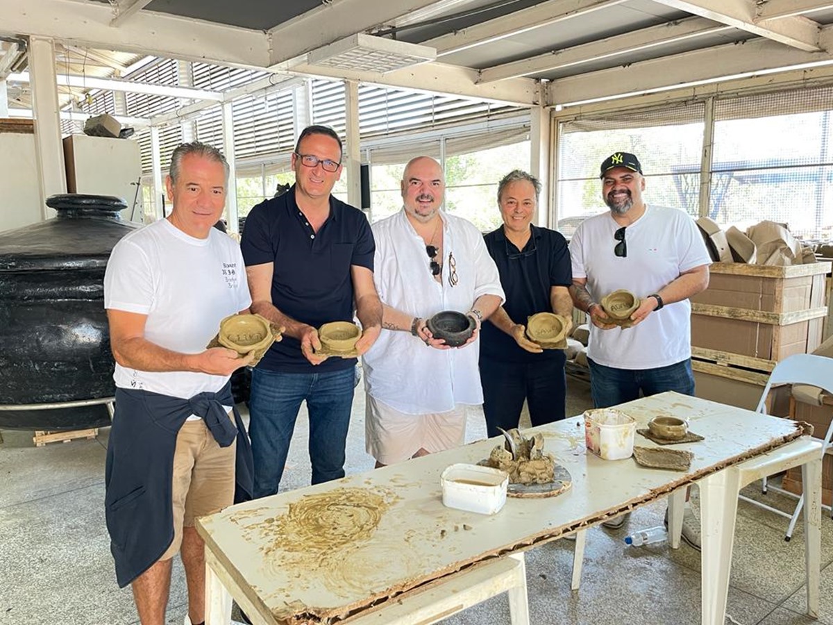 Chefs-italianos-levam-panelas-de-barro-do-Espirito-Santo-1 Chefs-italianos-levam-panelas-de-barro-do-Espirito-Santo-1
