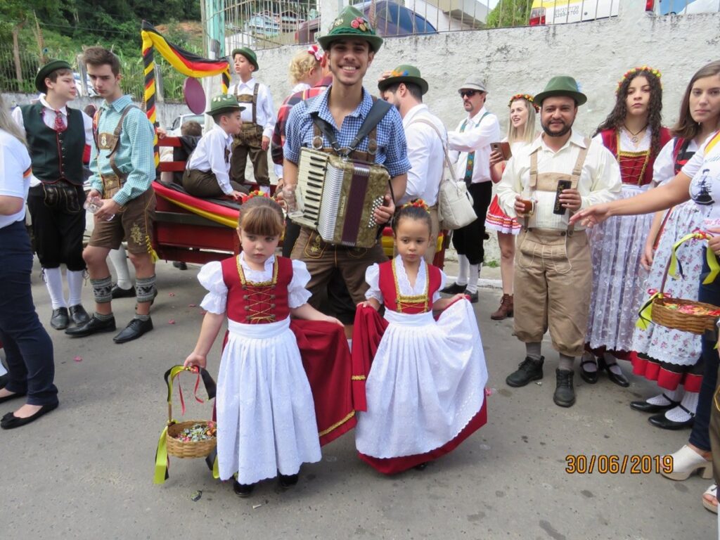 Classicos-da-gastronomia-alema-e-italiana-juntos-na-Italemanha-de-Marechal-Floriano