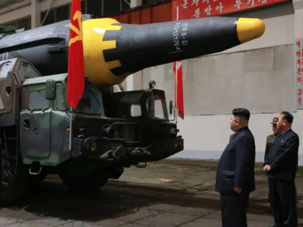 Coreia-do-Norte-realiza-testes-e-dispara-missil-nuclear-sobre-o-Japao